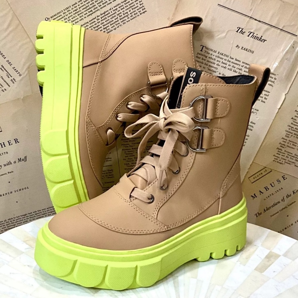 Anthropologie Sorel Caribou Boot Lace Up Beige Tan Leather Lime Rubber